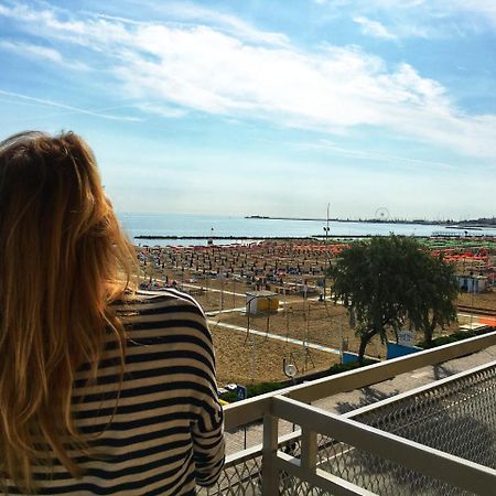 Hotel Tritone Rimini Eksteriør billede