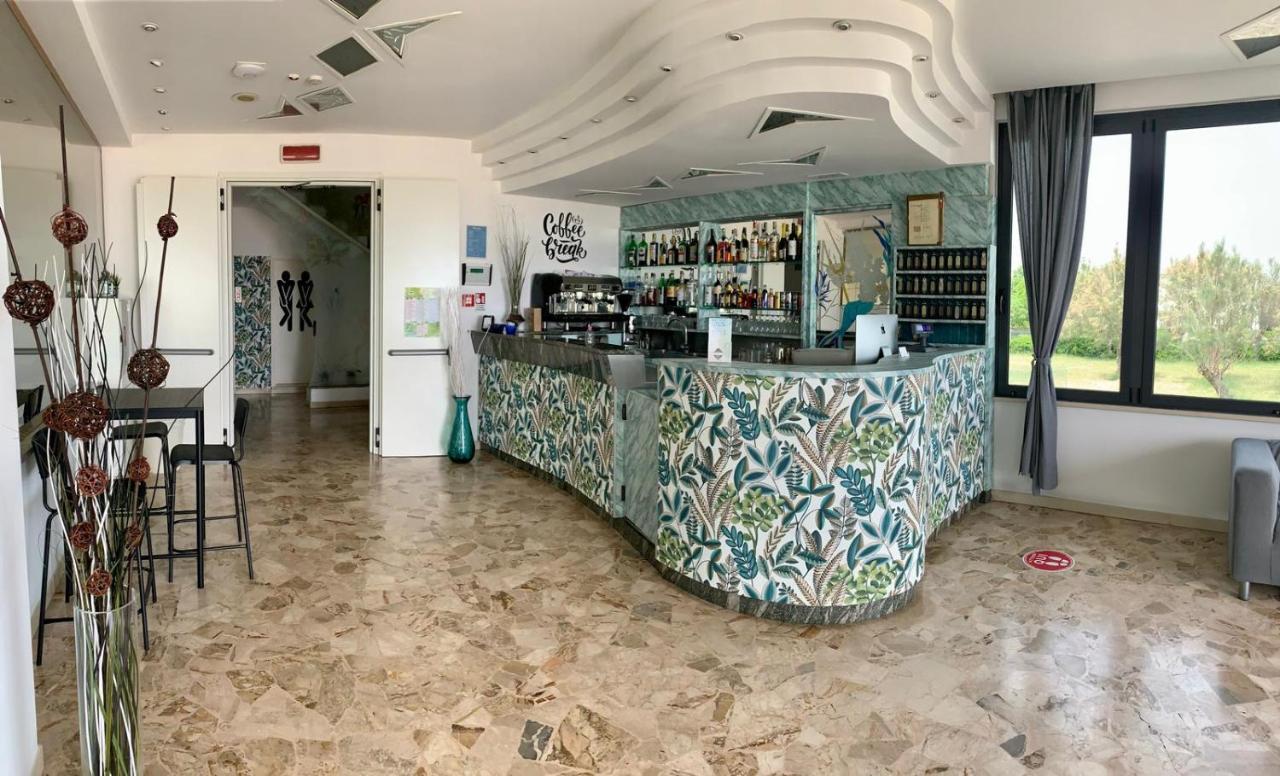 Hotel Tritone Rimini Eksteriør billede
