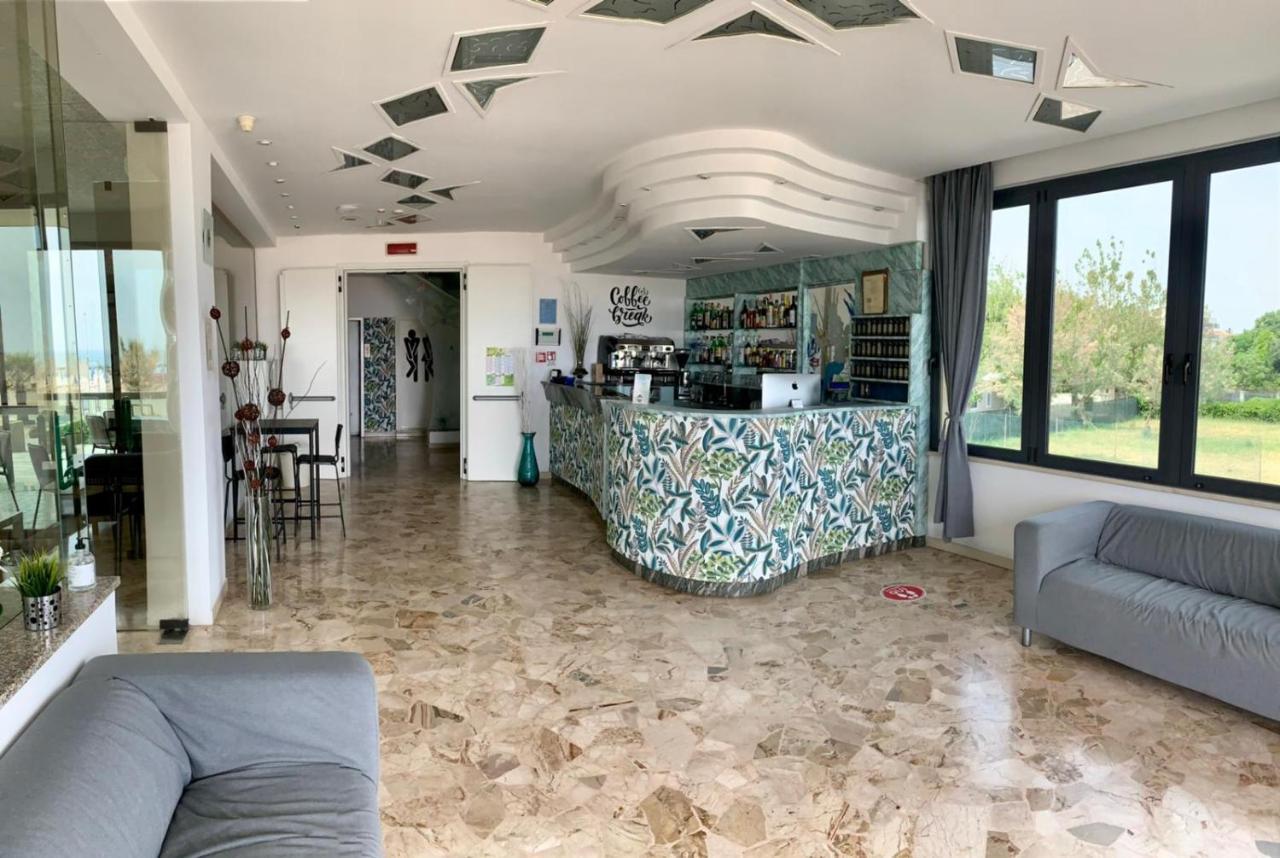 Hotel Tritone Rimini Eksteriør billede
