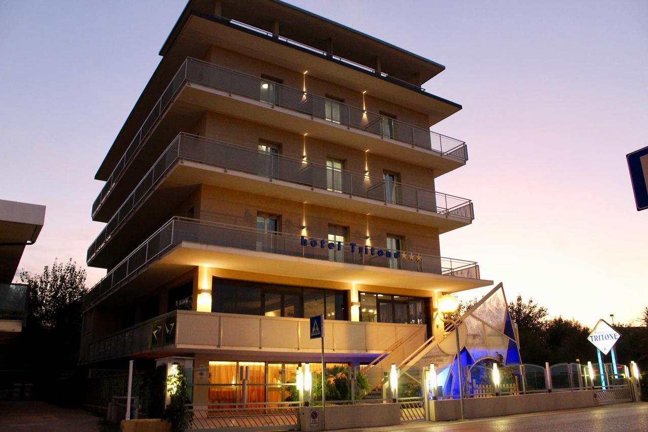 Hotel Tritone Rimini Eksteriør billede