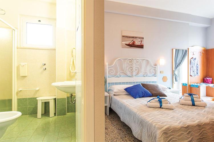Hotel Tritone Rimini Eksteriør billede