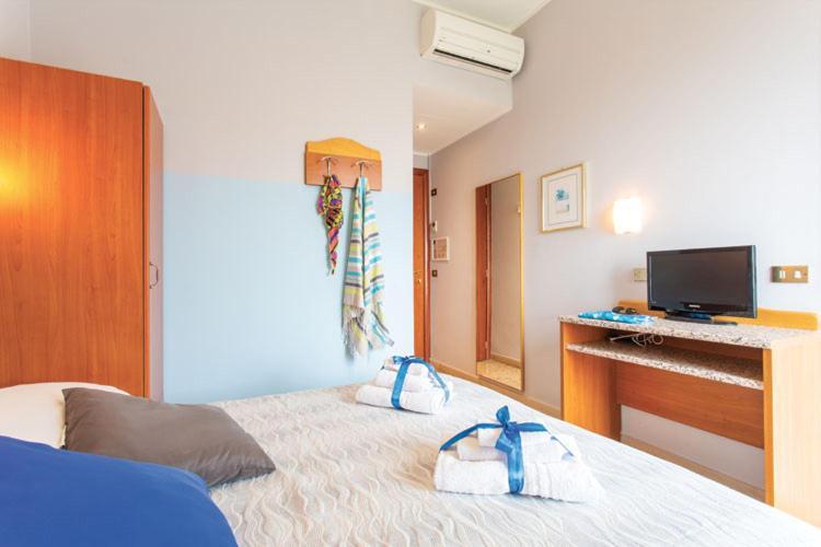 Hotel Tritone Rimini Eksteriør billede