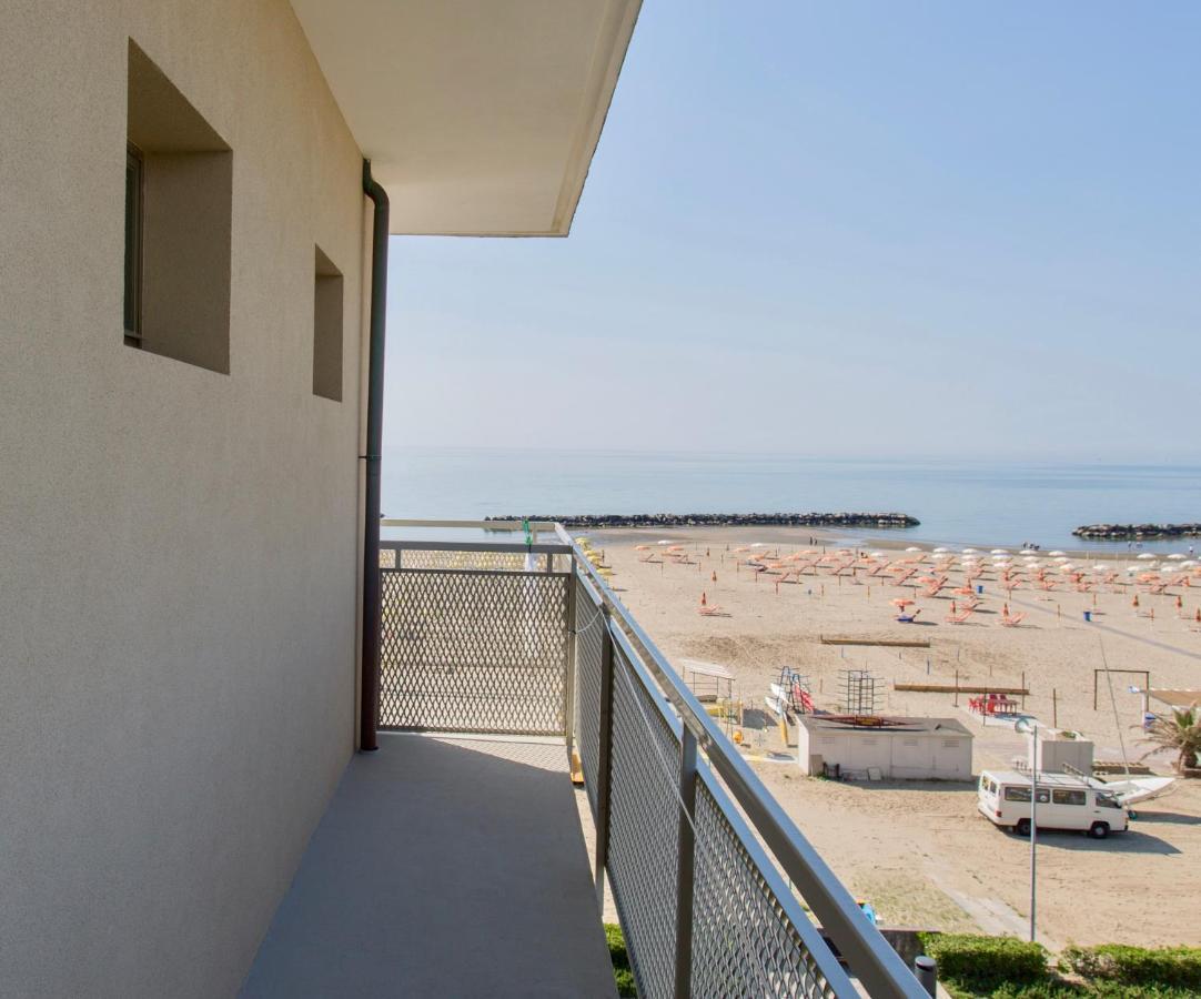 Hotel Tritone Rimini Eksteriør billede